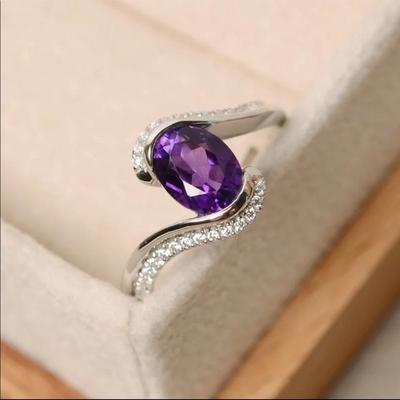 New Women’s 925 Silver Amethyst Ring - Picture 3 of 6